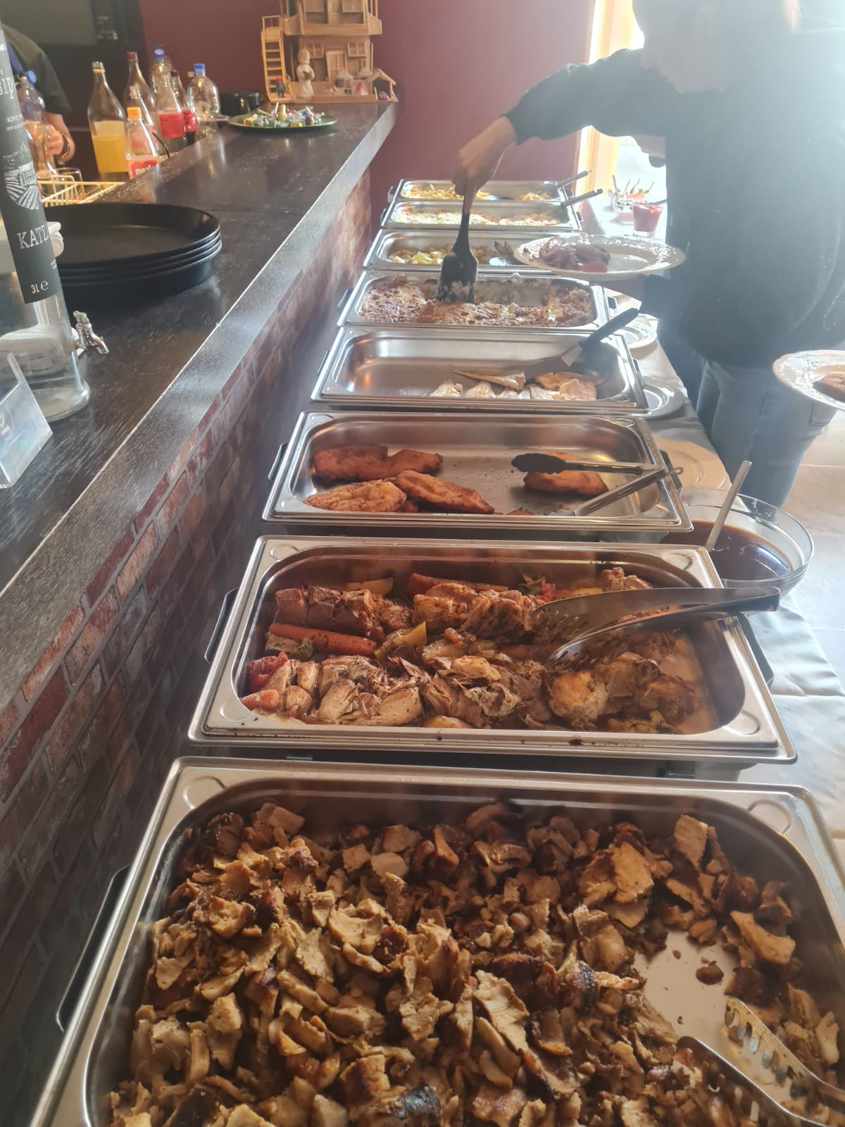 Frische Speisen vom Buffet
